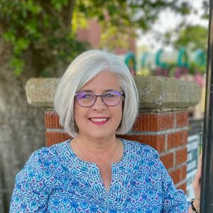 Meet your Posher, Sharon